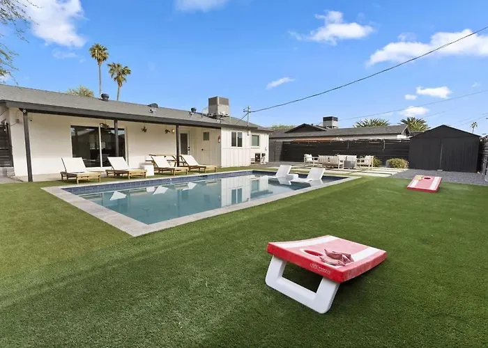 Holiday home Tulum Themed Gem With Pool Fire Pit
